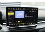 Volkswagen T-Roc 1.5 eTSI 150pk DSG Style R-Line Edition | Panoramadak | Treakhaak | Head-up | 20" Velgen