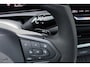 Volkswagen T-Roc 1.5 eTSI 150pk DSG Style R-Line Edition | Panoramadak | Treakhaak | Head-up | 20" Velgen
