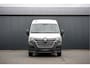 Renault Master Bleu DCI 135PK | L2H2 | Nieuw | Navi | 3-Zits | LED | Cruise | Airco