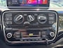 Volkswagen Up! 1.0 cross up! BlueMotion, Carplay, 17"wielen, Super sound systeem.