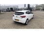 Renault Clio 1.6 E-Tech Hybrid 140 Intens l CAMERA l PARKEERSENSOREN VOOR EN ACHTER | NAVIGATIE l BIJ ONS DEALER ONDERHOUDEN
