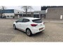 Renault Clio 1.6 E-Tech Hybrid 140 Intens l CAMERA l PARKEERSENSOREN VOOR EN ACHTER | NAVIGATIE l BIJ ONS DEALER ONDERHOUDEN