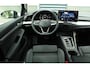 Volkswagen Golf Variant 1.5 eTSI 115pk DSG Life Edition | Trekhaak | Massage | Stuurverwarming
