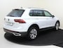 Volkswagen Tiguan 1.4 TSI eHybrid Elegance | SoH 94% | Panoramadak | Keyless | Parkeerassistent | Achteruitrijcamera | Navigatie | LED matrix verlichting | Adaptieve cruise control |