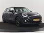 MINI Clubman 1.5 Cooper Business Edition | Automaat | Stoelverwarming | Carplay | Sportstoelen | Half leder | Full LED | Navigatie | Parkeerhulp | Climate control | Cruise control | Origineel NL