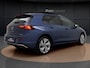 Volkswagen Golf 1.5 eHybrid Life Edition | Pano Dak | Camera | Side Assist | ACC | Stuur-/Stoelverwarming | Spiegelpakket | 17'' |