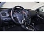 Volvo V40 T2 Nordic+ - Parkeerverwarming - LED-koplampen - Parkeersensoren achter - Verwarmde voorstoelen - Volvo On Call - Navigatie - High performance audio - 16' LMV