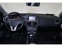 Volvo V40 T2 Nordic+ - Parkeerverwarming - LED-koplampen - Parkeersensoren achter - Verwarmde voorstoelen - Volvo On Call - Navigatie - High performance audio - 16' LMV