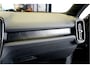 Volvo XC40 1.5 T4 Plug-in Hybrid 155kW/211pk DCT7 Ultimate Dark PANORAMADAK + HARMAN/KARDON + LEER/ALCANTARA + CRUISE + NAVI SENSUS + LANE ASSIST + EL.STOELEN + STOEL-&STUURVERWARMING + CAMERA + KEYLESS + PARKSENSOREN V&A + 19” LM-VELGEN!!