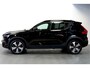 Volvo XC40 1.5 T4 Plug-in Hybrid 155kW/211pk DCT7 Ultimate Dark PANORAMADAK + HARMAN/KARDON + LEER/ALCANTARA + CRUISE + NAVI SENSUS + LANE ASSIST + EL.STOELEN + STOEL-&STUURVERWARMING + CAMERA + KEYLESS + EL.TREKHAAK + PARKSENSOREN V&A + 19” LM-VELGEN!!