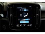 Volvo XC40 1.5 T4 Plug-in Hybrid 155kW/211pk DCT7 Ultimate Dark PANORAMADAK + HARMAN/KARDON + LEER/ALCANTARA + CRUISE + NAVI SENSUS + LANE ASSIST + EL.STOELEN + STOEL-&STUURVERWARMING + CAMERA + KEYLESS + EL.TREKHAAK + PARKSENSOREN V&A + 19” LM-VELGEN!!