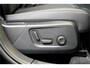 Volvo XC40 1.5 T4 Plug-in Hybrid 155kW/211pk DCT7 Ultimate Dark PANORAMADAK + HARMAN/KARDON + LEER/ALCANTARA + CRUISE + NAVI SENSUS + LANE ASSIST + EL.STOELEN + STOEL-&STUURVERWARMING + CAMERA + KEYLESS + EL.TREKHAAK + PARKSENSOREN V&A + 19” LM-VELGEN!!