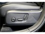 Volvo XC40 1.5 T4 Plug-in Hybrid 155kW/211pk DCT7 Ultimate Dark PANORAMADAK + HARMAN/KARDON + LEER/ALCANTARA + CRUISE + NAVI SENSUS + LANE ASSIST + EL.STOELEN + STOEL-&STUURVERWARMING + CAMERA + KEYLESS + EL.TREKHAAK + PARKSENSOREN V&A + 19” LM-VELGEN!!