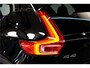 Volvo XC40 1.5 T4 Plug-in Hybrid 155kW/211pk DCT7 Ultimate Dark PANORAMADAK + HARMAN/KARDON + LEER/ALCANTARA + CRUISE + NAVI SENSUS + LANE ASSIST + EL.STOELEN + STOEL-&STUURVERWARMING + CAMERA + KEYLESS + EL.TREKHAAK + PARKSENSOREN V&A + 19” LM-VELGEN!!