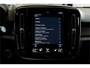 Volvo XC40 1.5 T4 Plug-in Hybrid 155kW/211pk DCT7 Ultimate Dark PANORAMADAK + HARMAN/KARDON + LEER/ALCANTARA + CRUISE + NAVI SENSUS + LANE ASSIST + EL.STOELEN + STOEL-&STUURVERWARMING + CAMERA + KEYLESS + EL.TREKHAAK + PARKSENSOREN V&A + 19” LM-VELGEN!!