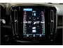 Volvo XC40 1.5 T4 Plug-in Hybrid 155kW/211pk DCT7 Ultimate Dark PANORAMADAK + HARMAN/KARDON + LEER/ALCANTARA + CRUISE + NAVI SENSUS + LANE ASSIST + EL.STOELEN + STOEL-&STUURVERWARMING + CAMERA + KEYLESS + PARKSENSOREN V&A + 19” LM-VELGEN!!