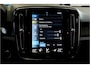 Volvo XC40 1.5 T4 Plug-in Hybrid 155kW/211pk DCT7 Ultimate Dark PANORAMADAK + HARMAN/KARDON + LEER/ALCANTARA + CRUISE + NAVI SENSUS + LANE ASSIST + EL.STOELEN + STOEL-&STUURVERWARMING + CAMERA + KEYLESS + PARKSENSOREN V&A + 19” LM-VELGEN!!