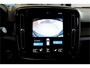Volvo XC40 1.5 T4 Plug-in Hybrid 155kW/211pk DCT7 Ultimate Dark PANORAMADAK + HARMAN/KARDON + LEER/ALCANTARA + CRUISE + NAVI SENSUS + LANE ASSIST + EL.STOELEN + STOEL-&STUURVERWARMING + CAMERA + KEYLESS + EL.TREKHAAK + PARKSENSOREN V&A + 19” LM-VELGEN!!