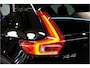 Volvo XC40 1.5 T4 Plug-in Hybrid 155kW/211pk DCT7 Ultimate Dark PANORAMADAK + HARMAN/KARDON + LEER/ALCANTARA + CRUISE + NAVI SENSUS + LANE ASSIST + EL.STOELEN + STOEL-&STUURVERWARMING + CAMERA + KEYLESS + PARKSENSOREN V&A + 19” LM-VELGEN!!