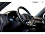 Volvo XC40 1.5 T4 Plug-in Hybrid 155kW/211pk DCT7 Ultimate Dark PANORAMADAK + HARMAN/KARDON + LEER/ALCANTARA + CRUISE + NAVI SENSUS + LANE ASSIST + EL.STOELEN + STOEL-&STUURVERWARMING + CAMERA + KEYLESS + EL.TREKHAAK + PARKSENSOREN V&A + 19” LM-VELGEN!!