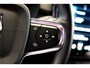 Volvo XC40 1.5 T4 Plug-in Hybrid 155kW/211pk DCT7 Ultimate Dark PANORAMADAK + HARMAN/KARDON + LEER/ALCANTARA + CRUISE + NAVI SENSUS + LANE ASSIST + EL.STOELEN + STOEL-&STUURVERWARMING + CAMERA + KEYLESS + EL.TREKHAAK + PARKSENSOREN V&A + 19” LM-VELGEN!!
