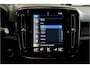 Volvo XC40 1.5 T4 Plug-in Hybrid 155kW/211pk DCT7 Ultimate Dark PANORAMADAK + HARMAN/KARDON + LEER/ALCANTARA + CRUISE + NAVI SENSUS + LANE ASSIST + EL.STOELEN + STOEL-&STUURVERWARMING + CAMERA + KEYLESS + PARKSENSOREN V&A + 19” LM-VELGEN!!