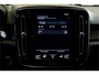 Volvo XC40 1.5 T4 Plug-in Hybrid 155kW/211pk DCT7 Ultimate Dark PANORAMADAK + HARMAN/KARDON + LEER/ALCANTARA + CRUISE + NAVI SENSUS + LANE ASSIST + EL.STOELEN + STOEL-&STUURVERWARMING + CAMERA + KEYLESS + EL.TREKHAAK + PARKSENSOREN V&A + 19” LM-VELGEN!!