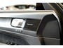 Volvo XC40 1.5 T4 Plug-in Hybrid 155kW/211pk DCT7 Ultimate Dark PANORAMADAK + HARMAN/KARDON + LEER/ALCANTARA + CRUISE + NAVI SENSUS + LANE ASSIST + EL.STOELEN + STOEL-&STUURVERWARMING + CAMERA + KEYLESS + EL.TREKHAAK + PARKSENSOREN V&A + 19” LM-VELGEN!!