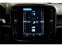 Volvo XC40 1.5 T4 Plug-in Hybrid 155kW/211pk DCT7 Ultimate Dark PANORAMADAK + HARMAN/KARDON + LEER/ALCANTARA + CRUISE + NAVI SENSUS + LANE ASSIST + EL.STOELEN + STOEL-&STUURVERWARMING + CAMERA + KEYLESS + EL.TREKHAAK + PARKSENSOREN V&A + 19” LM-VELGEN!!