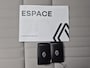 Renault Espace E-Tech full hybrid 200 iconic 7p. / Fabrieksgarantie tot 08-2027 / All season banden / Head Up Display  / Elektrische achterklep / Stuur- Stoel & Voorruitverwarming / Panoramadak / Rondomzicht camera / Harman/Kardon Audio Systeem / Draadloze telefoon lader /