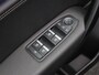 Renault Captur E-Tech Hybrid 145pk Techno | Navigatie | Achteruitrijcamera | Parkeersensoren voor en achter | Climate control | All season banden |