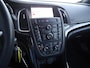 Opel Cascada 1.6 Turbo Cosmo | 170 PK | Cabriolet | Stoel en stuurverwarming | Navigatie | Achteruitrijcamera | 19 inch lichtmetalen velgen | Climate control | Dodehoek detectie
