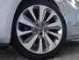 Opel Cascada 1.6 Turbo Cosmo | 170 PK | Cabriolet | Stoel en stuurverwarming | Navigatie | Achteruitrijcamera | 19 inch lichtmetalen velgen | Climate control | Dodehoek detectie