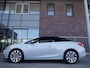 Opel Cascada 1.6 Turbo Cosmo | 170 PK | Cabriolet | Stoel en stuurverwarming | Navigatie | Achteruitrijcamera | 19 inch lichtmetalen velgen | Climate control | Dodehoek detectie