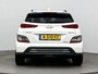 Hyundai Kona Electric EV FASHION 64 kWh | SoH 93% | DODEHOEK DETECTIE | PDC | 3 FASEN | WARMTEPOMP | CAMERA | CLIMA | CRUISE ADAPT. | NAVI | PRIVACY GLASS | DAKRAILING | APPLE CAR PLAY & ADROID AUTO | ALL SEASONS |