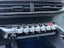 Peugeot 3008 1.6 HYbrid 180 PK Allure Pack Business | Plug In Hybride | Slechts 9200 KM | Navigatie | LED Verlichting | Camera | Parkeersensoren V+A | Digitaal Dashboard | Keyless Entry | Lichtmetalen Velgen 18 Inch | Climate Control | Cruise Control |