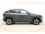 Hyundai Kona 1.6 GDI HEV Premium Automaat | Lederen bekleding | Stoel & Stuurverwarming | Camera | Climate control | Navigatie | Keyless | Dakrails