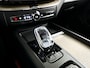 Volvo XC60 T8 Plug-in hybrid AWD Ultra Dark | Panoramadak | 360° camera | Bowers & WIlkins | Luchtvering | Head-up display | Stoelventilatie | Trekhaak