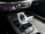 Volvo XC60 T8 Plug-in hybrid AWD Ultra Black Edition | SOH 100% | Panoramadak | 360° camera | Harman Kardon | Head-up display | Stoelventilatie | Stoel- en Stuurverwarming