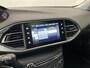 Peugeot 308 1.2 PureTech Blue Lion PANO NAVIGATIE TREKHAAK CRUISE ECC.