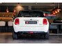MINI Cooper 3-Deurs 1.5 Chili Sportstoelen Leder Cross punch, Panoramadak, Navi Professional, Zicht/ Wired/ Connected XL/ Licht/ Excitement/ Ambiente/ Black optic pakket, DDC, PDC, Voorruit verwarming, LMV.