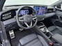 Volkswagen Tiguan 1.5 eHybrid R-Line | Pano Dak | Trekhaak | Head-up Display | 360 Camera | Side Assist | ACC | Elek. Achterklep | H&K Audio | Elek. Stoelen | Stuur-/Stoelverwarming V+A | 20'' |