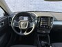Volvo XC40 1.5 T4 Recharge R-Design Expression | Trekhaak | 360º Camera | Verwarmde Voorstoelen en Achterbank | Stuurverwarming | Navigatie | Keyless Entry | BLIS |