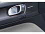 Volvo XC40 Plug-in Hybrid T4 Ultimate Bright | Trekhaak | Panoramadak | Adaptive Cruise control | Lederen Bekleding | Harman Kardon Audio | Stoel-/Stuurverwarming | Navigatie | Achteruitrijcamera | Parkeersensoren voor + achter | Apple Carplay / Android Auto |