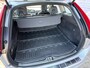 Volvo XC60 2.0 T5 Summum | Elektrisch Bedienbare Achterklep | Parkeersensoren Voor en Achter | Parkeercamera | Navigatie | Schuif-/Kanteldak | Trekhaak |