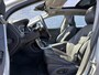 Volvo XC60 2.0 T5 Summum | Elektrisch Bedienbare Achterklep | Parkeersensoren Voor en Achter | Parkeercamera | Navigatie | Schuif-/Kanteldak | Trekhaak |