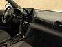 Toyota Yaris Cross 1.5 Hybrid 130 Dynamic - DEMO & DIRECT UIT VOORRAAD LEVERBAAR - NAVIGATIE - PARKEERSENSOREN VOOR/ ACHTER - VOORSTOELEN VERWARMD - STUUR VERWARMD - DODEHOEK DETECTIE - KEYLESS ENTRY/ START - CLIMATE CONTROL - APPLE CARPLAY/ ANDROID AUTO