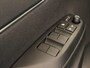 Toyota Yaris Cross 1.5 Hybrid 130 Dynamic - DEMO & DIRECT UIT VOORRAAD LEVERBAAR - NAVIGATIE - PARKEERSENSOREN VOOR/ ACHTER - VOORSTOELEN VERWARMD - STUUR VERWARMD - DODEHOEK DETECTIE - KEYLESS ENTRY/ START - CLIMATE CONTROL - APPLE CARPLAY/ ANDROID AUTO
