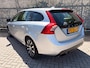 Volvo V60 1.5 T2 Polar+ Dynamic | Navigatie | Bi-Xenon Adaptief | Sportstoelen | Parkeersensoren | Bluetooth | Dealeronderhouden