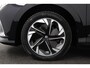 MG MG4 Long Range Luxury 64 kWh | Carplay | Navi | Led Koplampen | Camera | MG i-Smart | Adaptive Cruise Control |